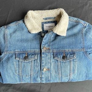 Awesome Denim Jacket with Fur Collar!
